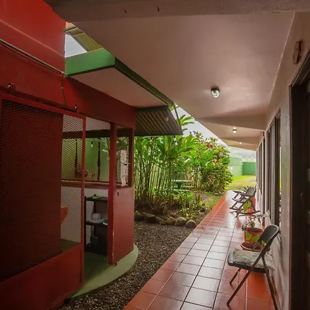 Hostal Nuevo Arenal Downtown, Private Rooms With Bathroom