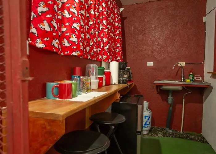 Kapselhotel Downtown, Private With Bathroom