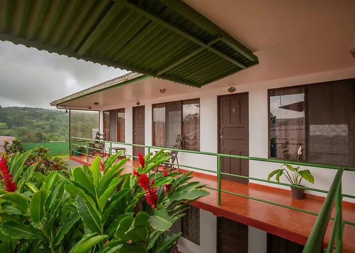 Kapselhotel Downtown, Private With Bathroom *